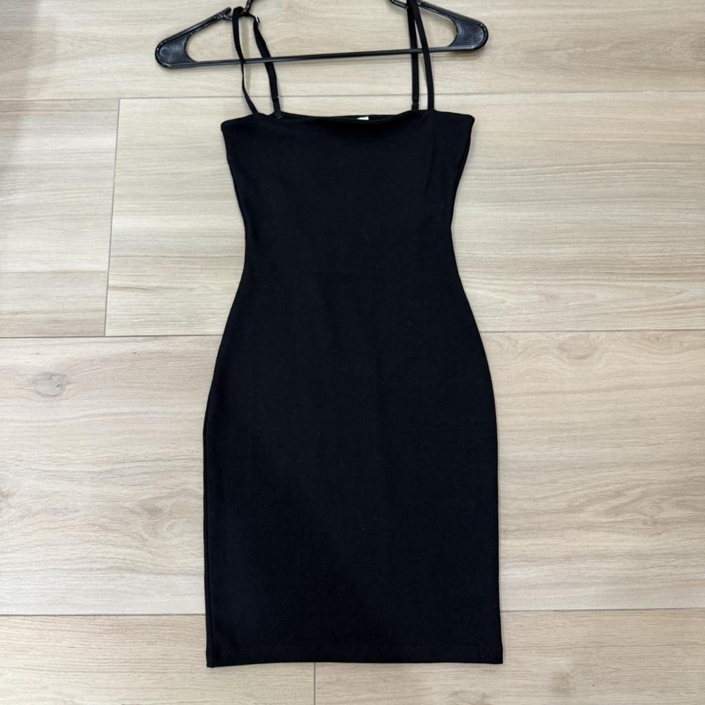 Elegant Black Dress